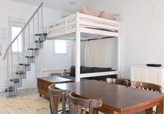 Estúdio em Madrid - CITY CENTER- ATOCHA ST.  Studio. 4 PAX