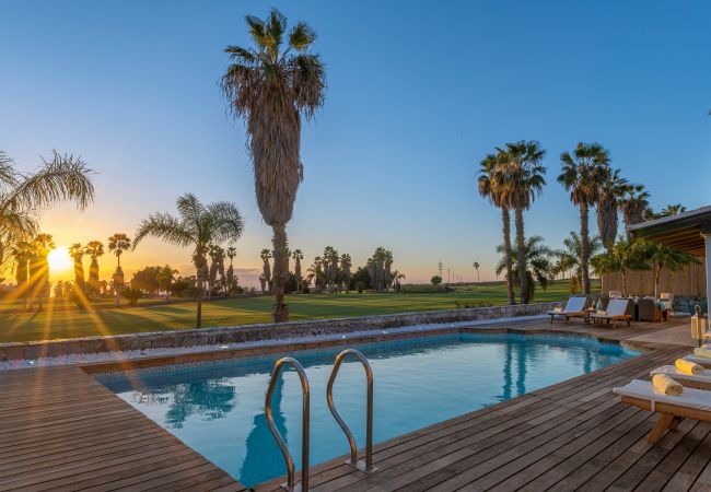 Villa em Adeje - Villa Sunset Golf Retreat