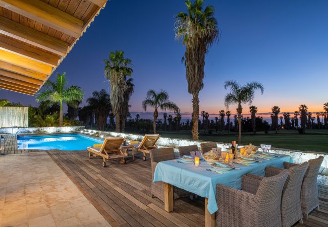 Villa em Adeje - Villa Celeste  A Serene Holiday Getaway