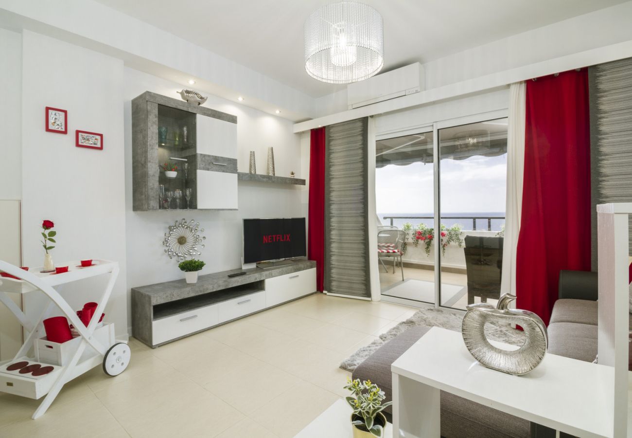 Apartamento em Bajamar - HomeForGuest APT CON VISTAS MAR, BARBACOA, GIMNASIO