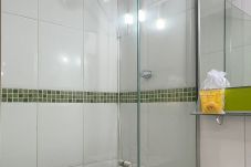 Estúdio em Rio de Janeiro - 1 minuto da praia de Copacabana | A923