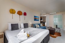 Apartamento em Rio de Janeiro - 6 minutos da praia de Ipanema e próximo do metrô | J801