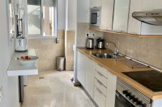 Apartamento em Las Palmas de Gran Canaria - HomeForGuest Apartamento cerca de las Canteras con Parking GRATIS