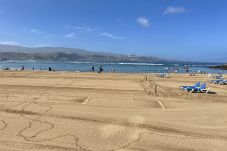 Apartamento em Las Palmas de Gran Canaria - HomeForGuest Apartamento cerca de las Canteras con Parking GRATIS