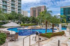 Quarto em Rio de Janeiro - Suíte, piscina e academia | BPremium T5 