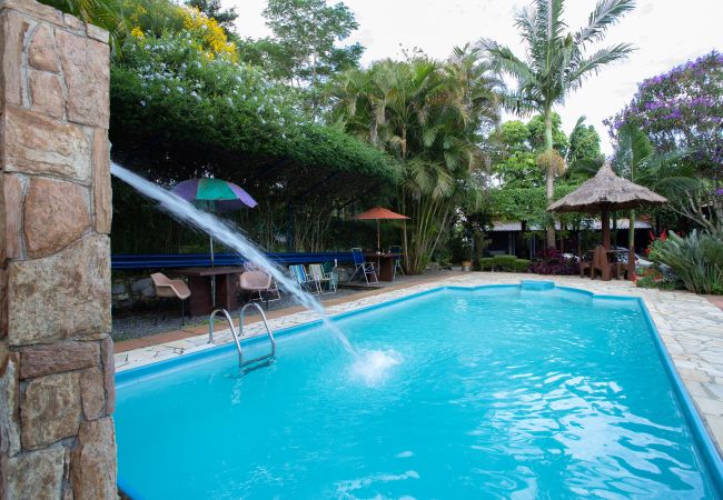 Casa de Campo em Ibiúna - Sítio Martins com lazer completo em Ibiúna - SP