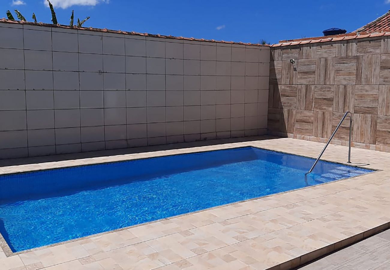 Casa em Saquarema - Casa com lazer e Wi-Fi perto da Lagoa de Saquarema