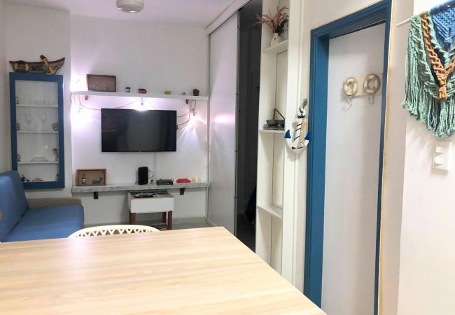Apartamento em Santos - Apto aconchegante e bem localizado com ar e wi-fi