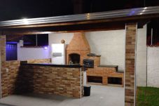 Casa em Itanhaém - Casa c pisc, churrasq, pet friendly a 200m do mar