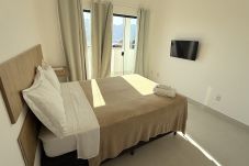 Quarto em Angra dos Reis - Suítes com Vista para o Mar no Marinas com cozinha 8 - Mirante do Marinas