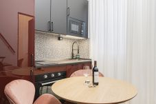 Apartamento em Madrid - Nuevo Dúplex -  Centro Chamberí - 2 dorm - 2 baños. Temporal