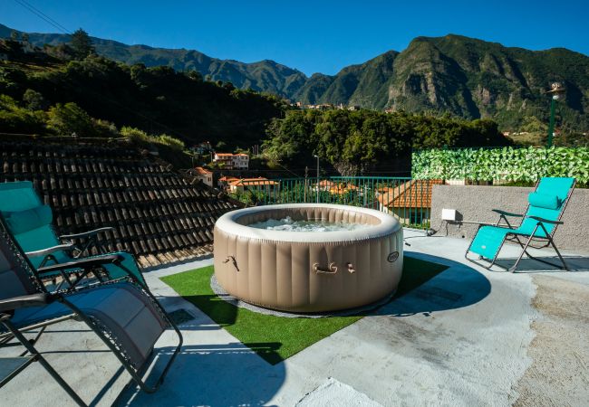 Apartamento em São Vicente - Stone House 'Vista' by Atlantic Holiday