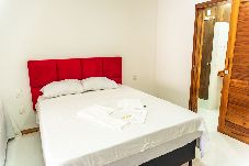 Apartamento em Fortim - Flat com Wi-Fi na Praia Pontal de Maceió/CE