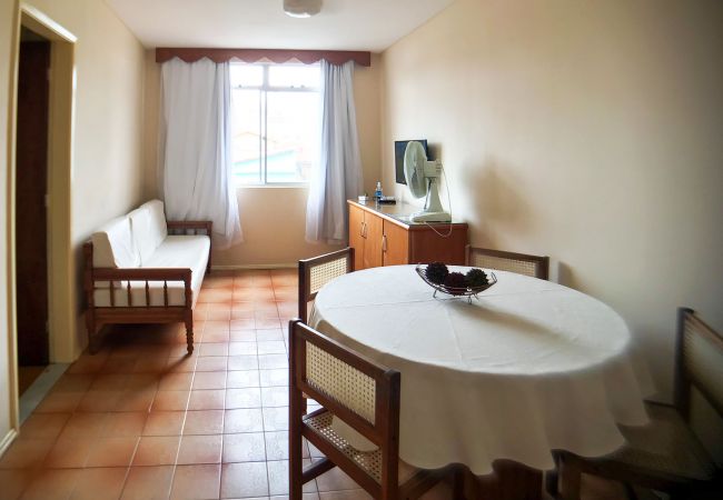 Apartamento em Cabo Frio - Apto com Wi-Fi a 5 min do mar em Cabo Frio/RJ