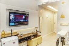 Sala de estar simples e aconchegante