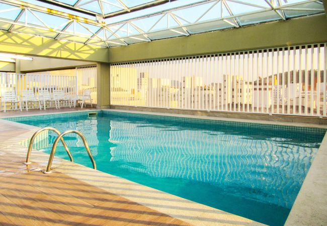 Apartamento em Guarujá - Ótimo Apto a 200m - Praia das Pitangueiras/Guarujá