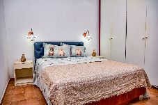 Apartamento em Guarujá - Flat c varanda na Praia de Pitangueiras-Guarujá/SP