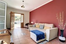 Casa em São Vicente - Mountain View Villa by Atlantic Holiday