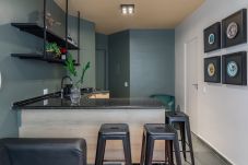 Apartamento em São Paulo - OF301Oscar freire com piscina e academia