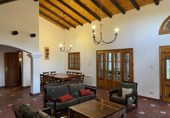 Casa em Luján de Cuyo -  Lindísima Casa con Jardín y Pileta en Chacras!