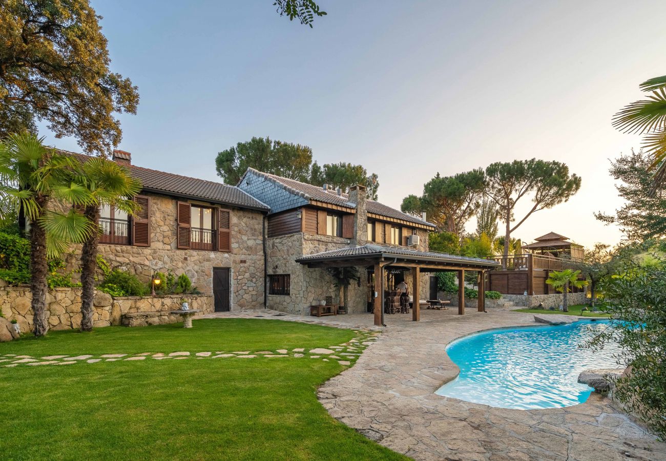 Chalé em Batres - Chalet de lujo Arroyomolinos