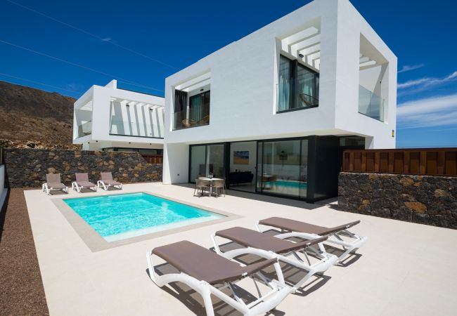 Villa em Corralejo -  Villa Deluxe Las Calderas 01 with private pool