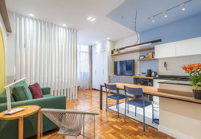 Apartamento em Rio de Janeiro - Estúdio 200m da praia de Copacabana com kit praia