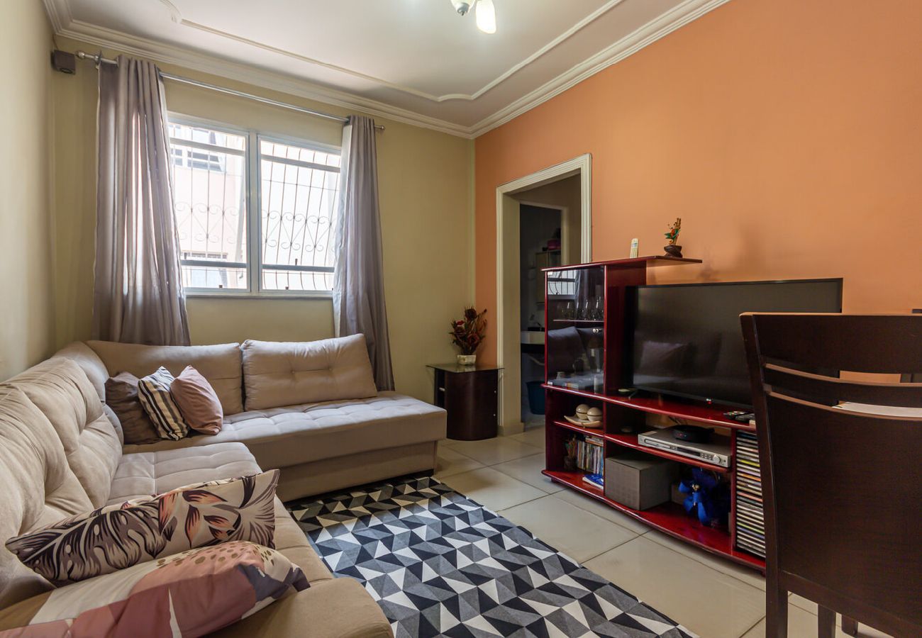 Apartamento em Belo Horizonte - Apto com ótima localização, Wi-Fi e garagem