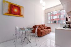 Apartamento em Rio de Janeiro - Perfeito em Copacabana |Quarto confortável| BR401 