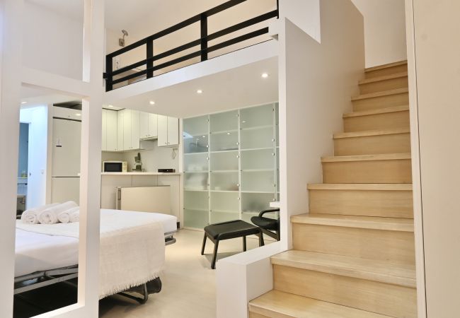 Apartamento em Madrid - Apartamento con encanto a pocos metros de Puerta del Sol. Temporal 