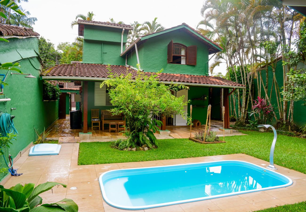 Casa em São Sebastião - Casa Completa c/Piscina e 500m da Praia -3 Quartos