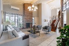 Casa em Criciúma - Casa c piscina, churrasq e Wi-Fi, lazer completo