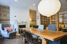 Apartamento em Madrid - (PEZ11) Agradable Apartamento de 2 Dormitorios y 2 baños en el Barrio Universidad. Temporal 