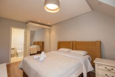 Apartamento em Gramado - 5 quartos (3 suítes) a 400m da R Coberta!