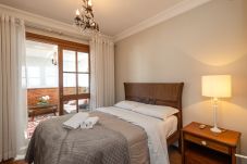 Apartamento em Gramado - 2D (c suíte) a 300 m de R Coberta.