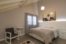 Apartamento em Gramado - Duplex 5D (3suites +2banho soc) a 800m a R Coberta