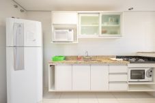 Apartamento em Gramado - Apto amplo com duas suítes a 150m da Rua Torta