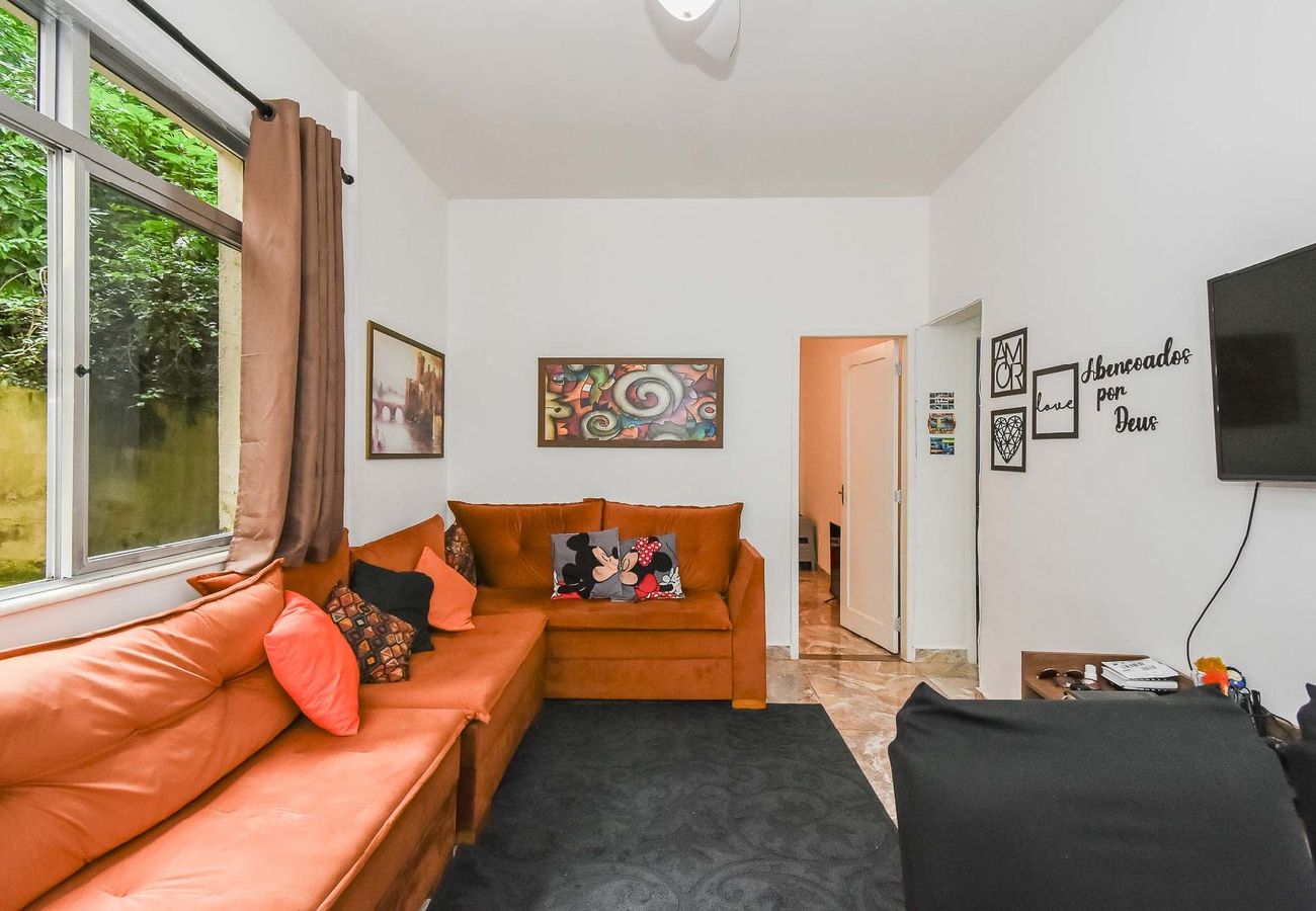 Apartamento em Rio de Janeiro - Apto com Wi-Fi a 600m da Praia de Copacabana/RJ