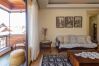 Apartamento em Gramado - Quatro Dormitórios (1 suíte) a 80 m da Rua Coberta