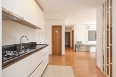 Apartamento em Gramado - Espaçoso Apto Alto Padrão 2 suítes junto ao centro