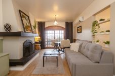 Apartamento em Gramado - Apto 4 quartos (2 suítes), 130 m da R Coberta