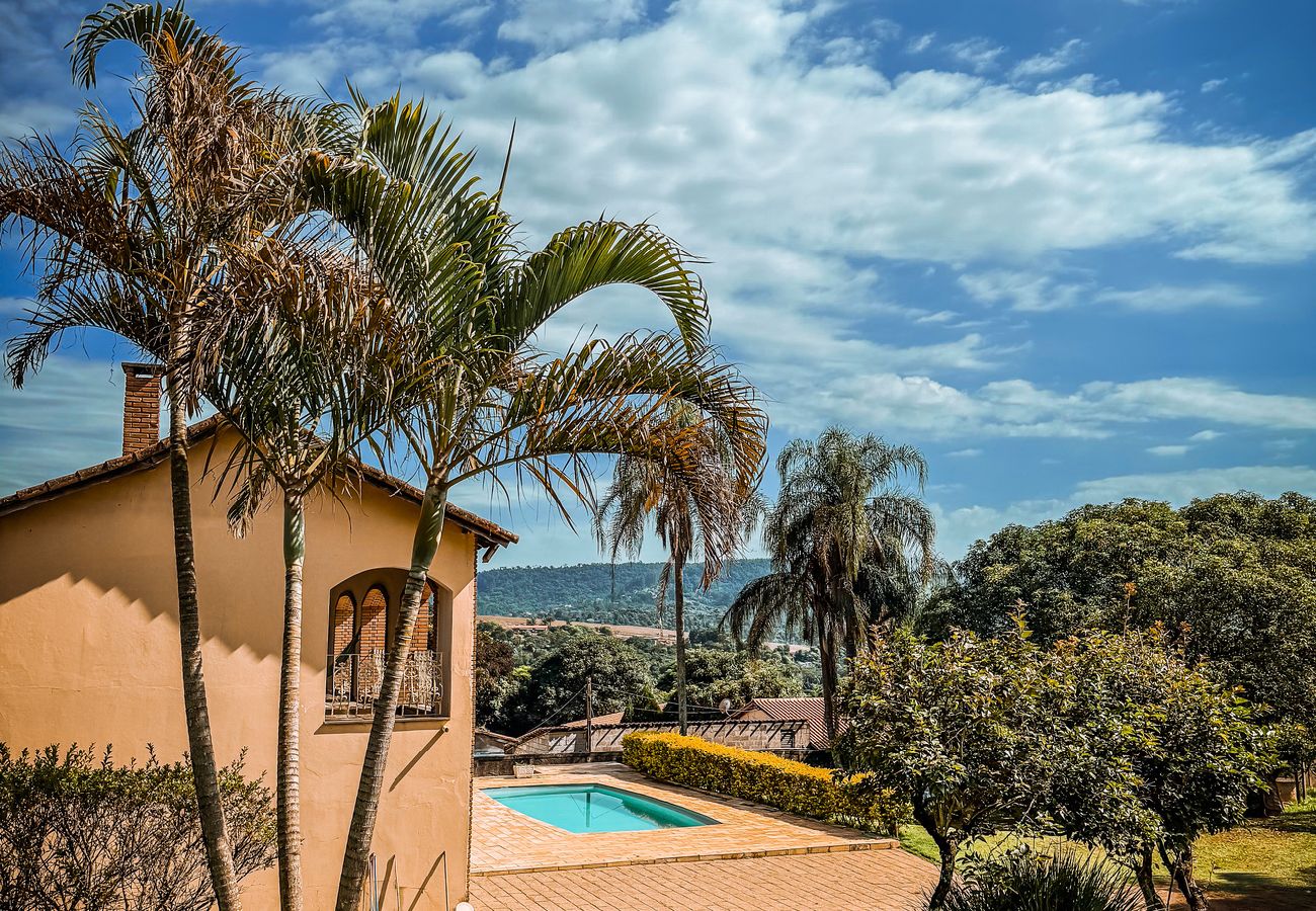 Casa em Bragança Paulista - Chácara com piscina e WiFi em Bragança Paulista/SP