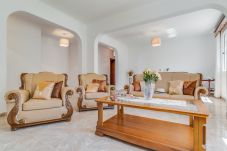 Casa em Arco da Calheta - Familia Teixeira House by Atlantic Holiday