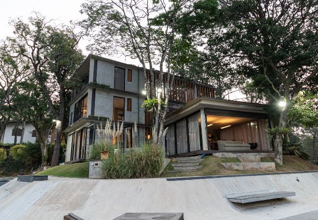 Casa em Atibaia - Blaze's SkateHouse: Eco-spa e Refúgio- Atibaia, SP