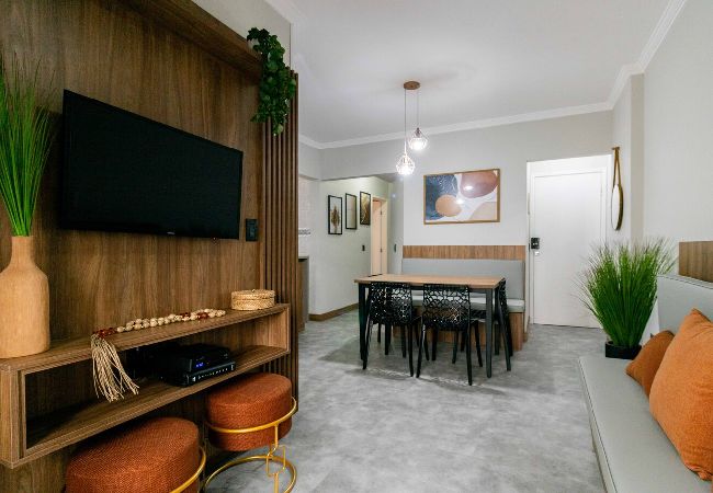 Apartamento em Praia Grande - Apto a 500m da Praia Canto do Forte - Praia Grande