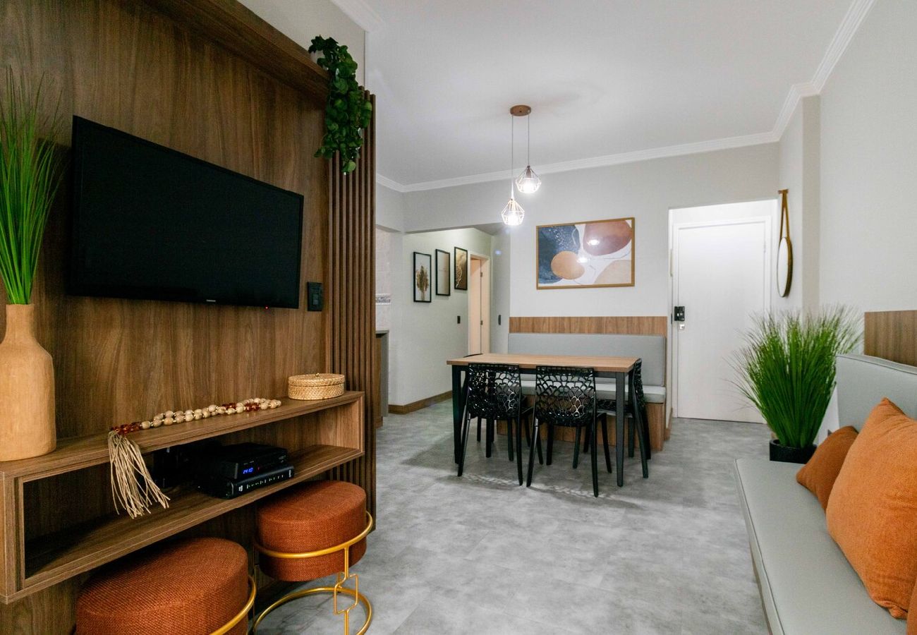 Apartamento em Praia Grande - Apto a 500m da Praia Canto do Forte - Praia Grande