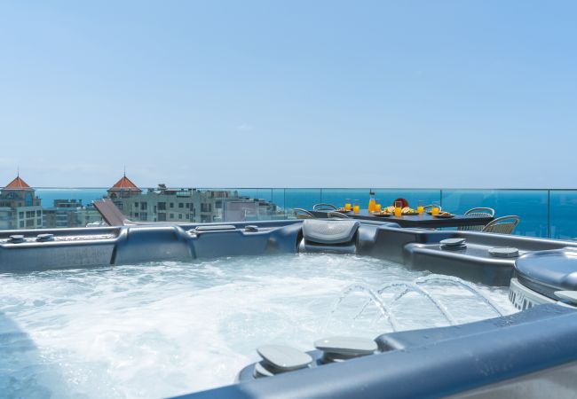 Apartamento em Funchal - Majestic Penthouse View by Atlantic Holiday