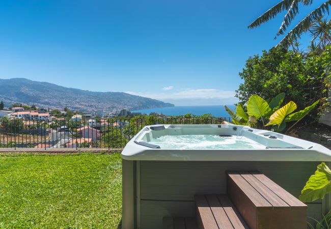 Villa em Funchal - Sublime View Villa by Atlantic Holiday