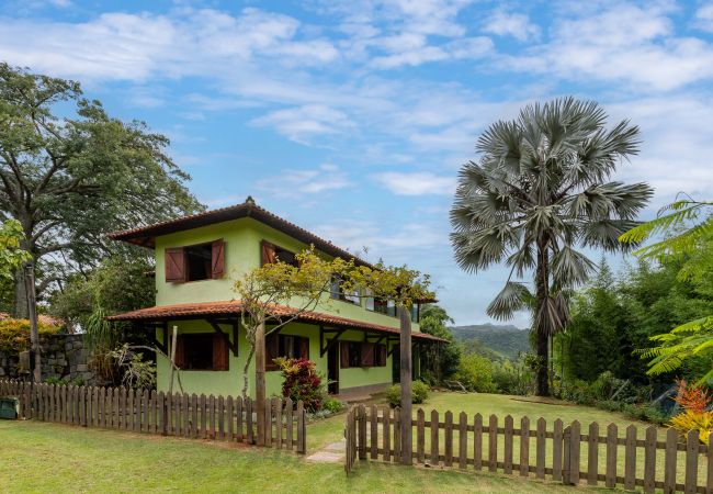 Casa em Miguel Pereira - Refúgio Perfeito em Miguel Pereira | AND61