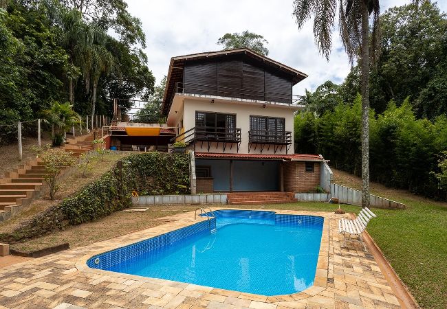 Casa em Mairiporã - Casa com piscina, churrasqueira, Wi-Fi e garagem